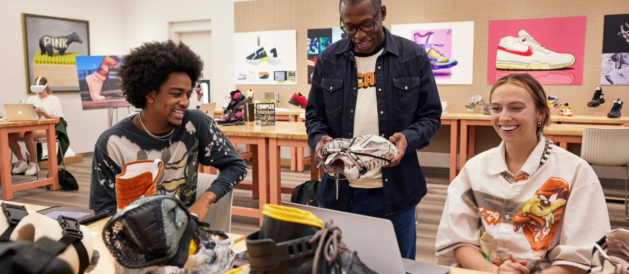 SCAD students work with sneaker design mentor Jacques Slade